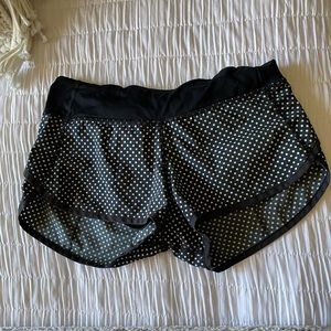 Lululemon speed up shorts size 4